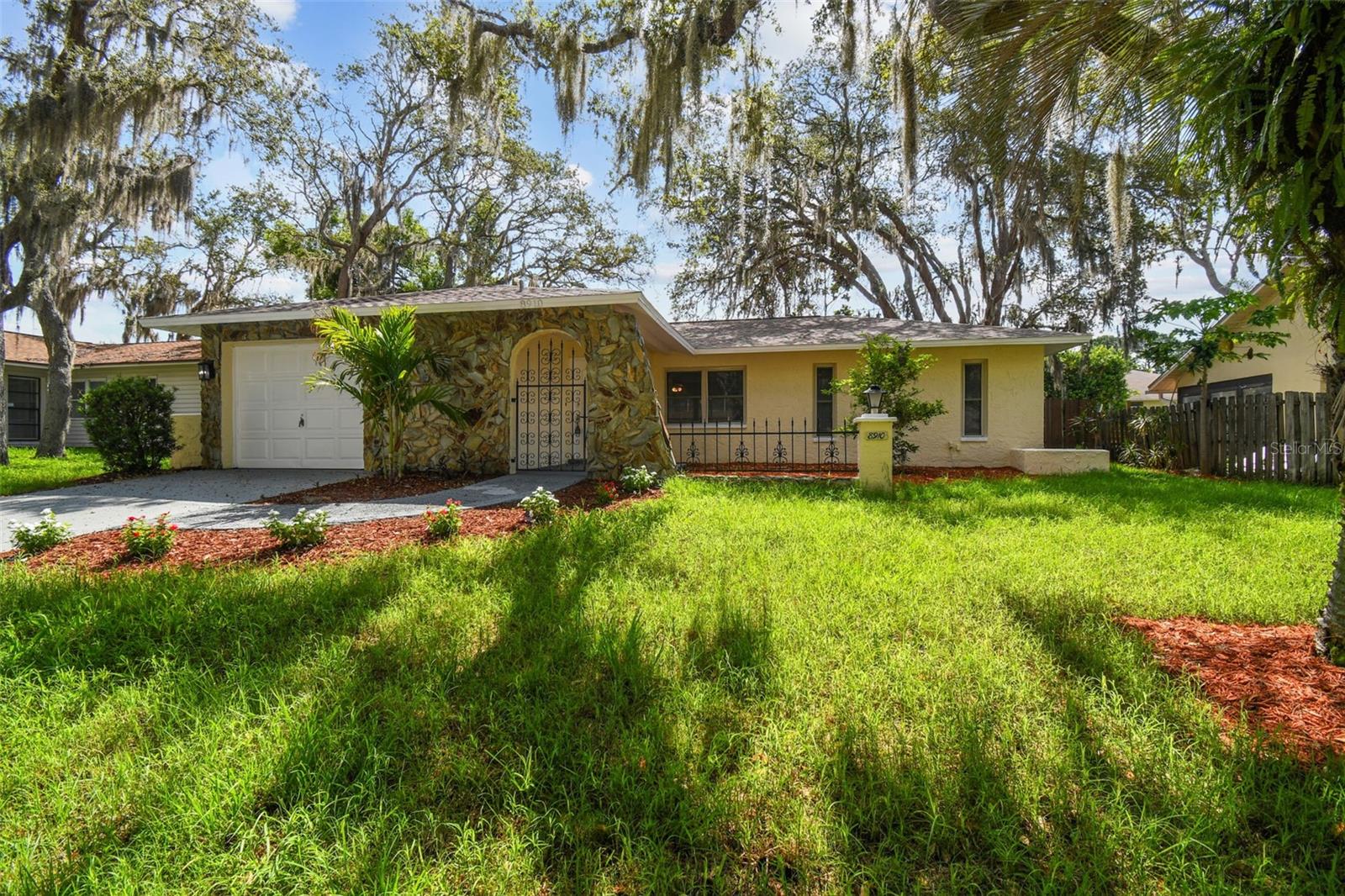 Image 37 of 39 For 8910 Elm Leaf Ct