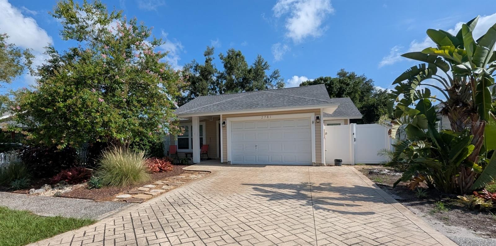 Listing photo id 0 for 2781 Whispering Drive N