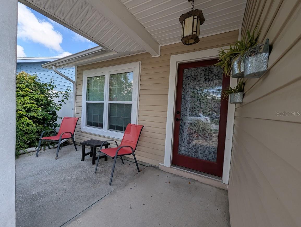 Listing photo id 1 for 2781 Whispering Drive N