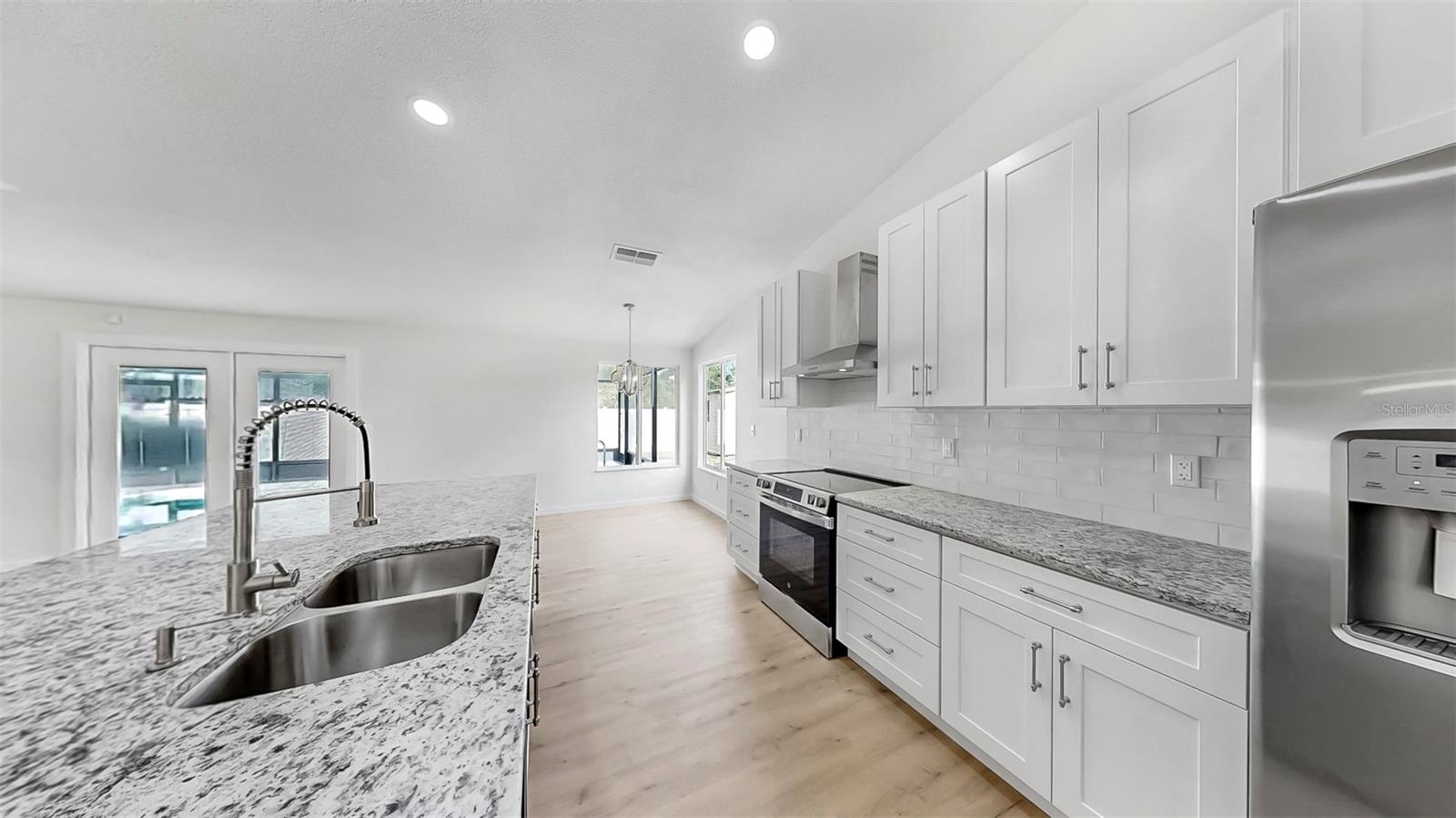 Image 15 of 32 For 5542 34th Court E