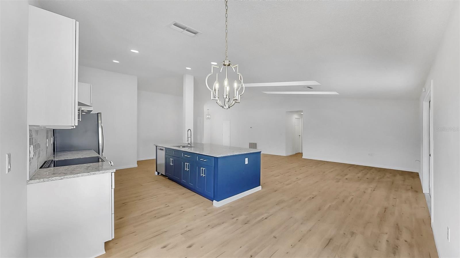 Image 16 of 32 For 5542 34th Court E