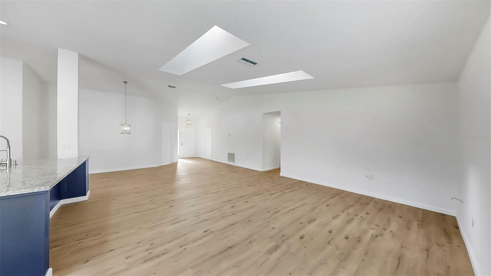 Image 19 of 32 For 5542 34th Court E