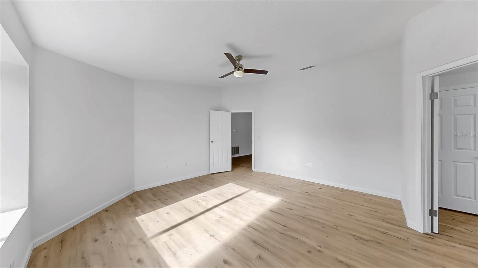Image 21 of 32 For 5542 34th Court E
