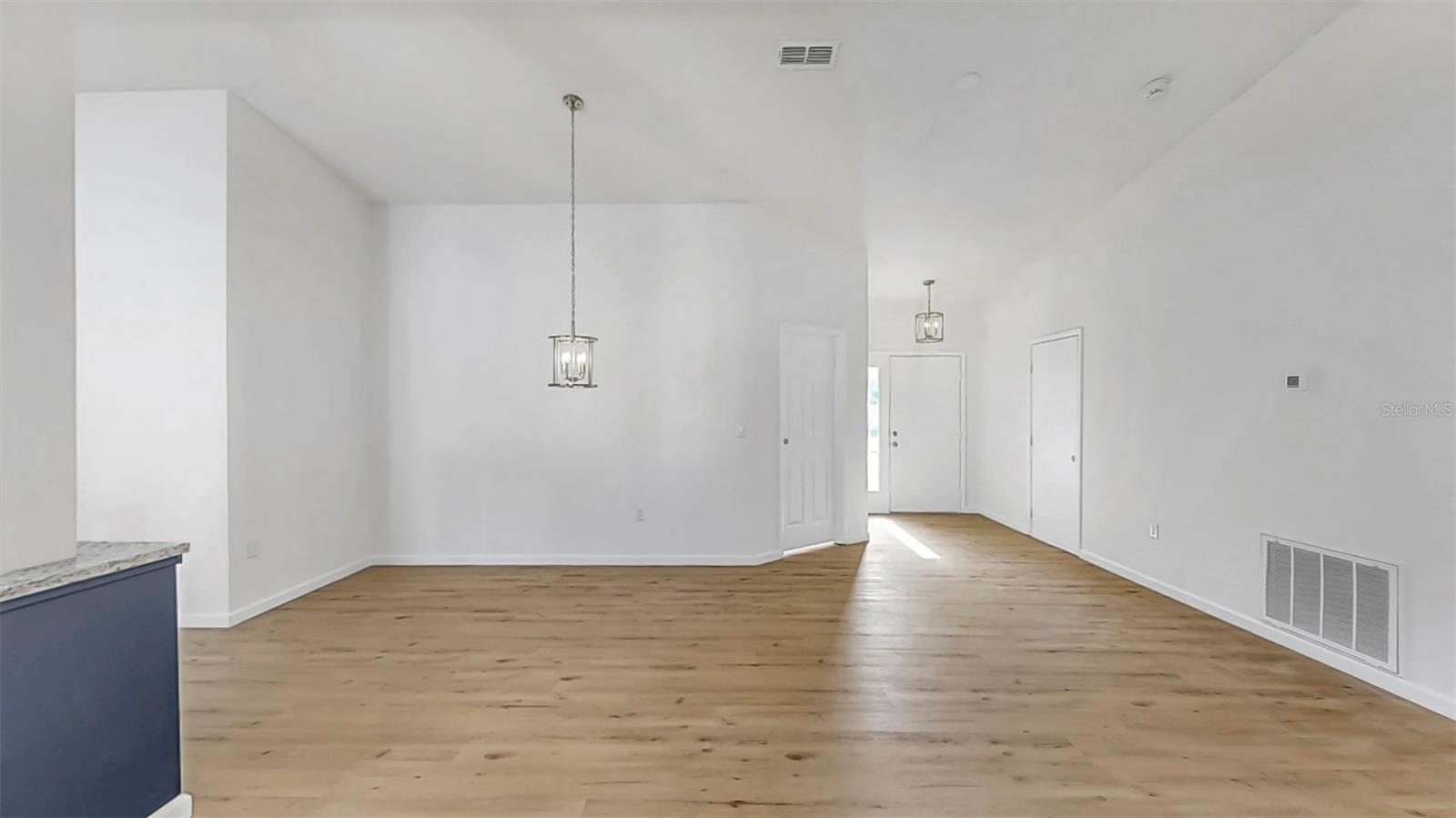 Image 8 of 32 For 5542 34th Court E