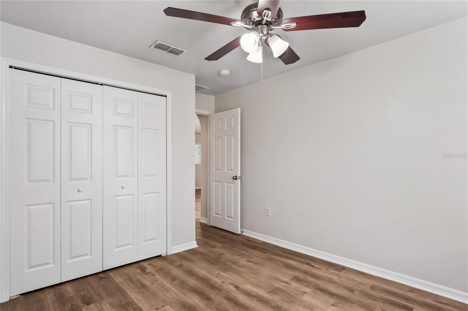 Image 19 of 26 For 340 Paradise Woods Place