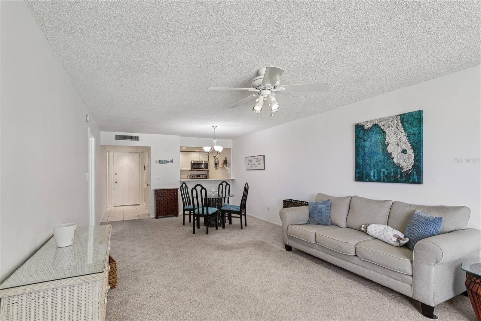 Image 6 of 23 For 14130 Rosemary Lane 3303