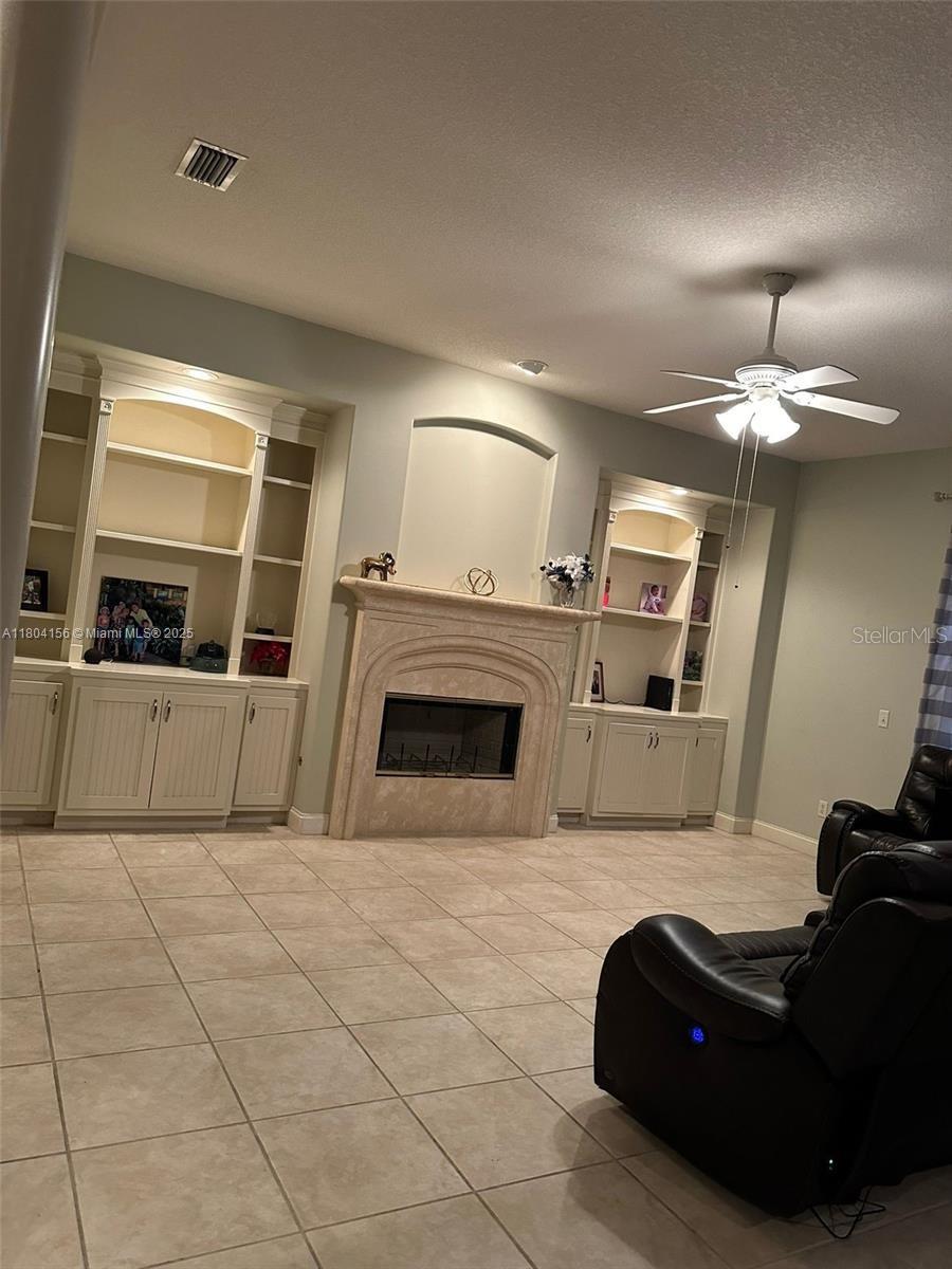Image 3 of 10 For 800 Permento Avenue