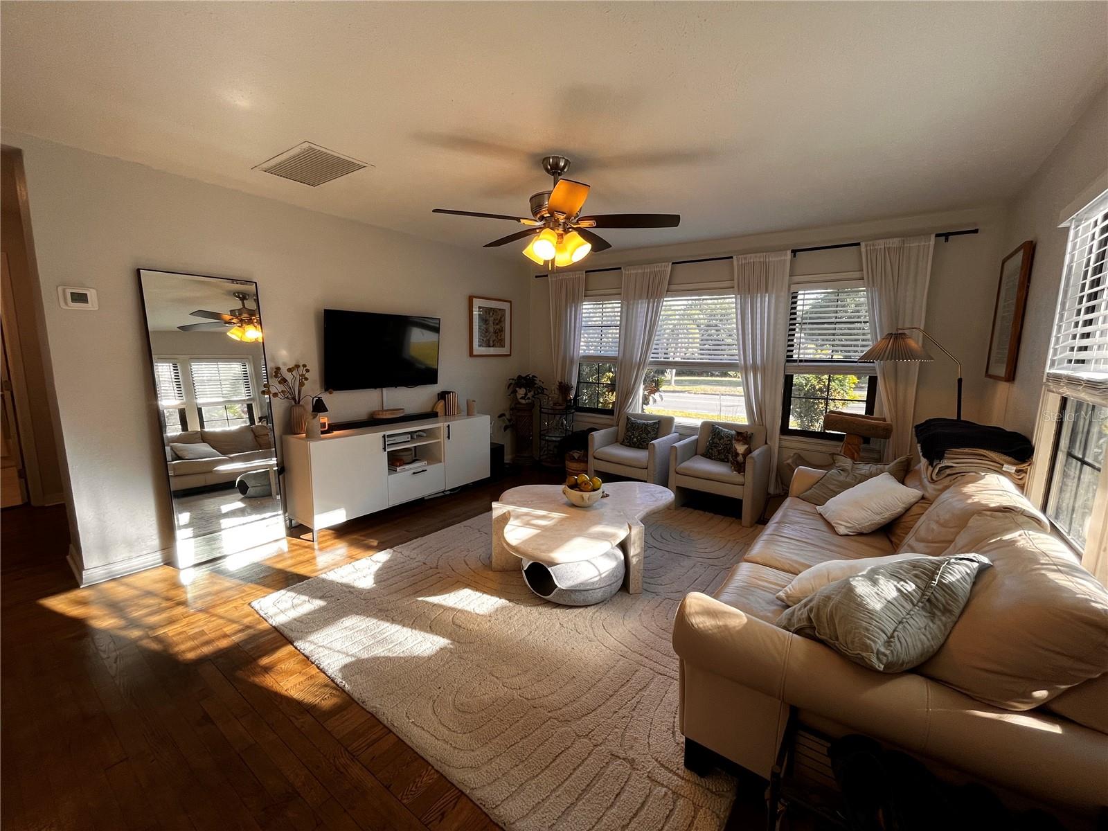 Image 2 of 23 For 1221 30th Avenue N