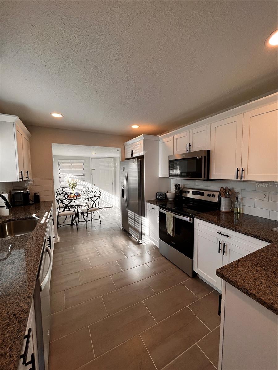 Image 4 of 23 For 1221 30th Avenue N