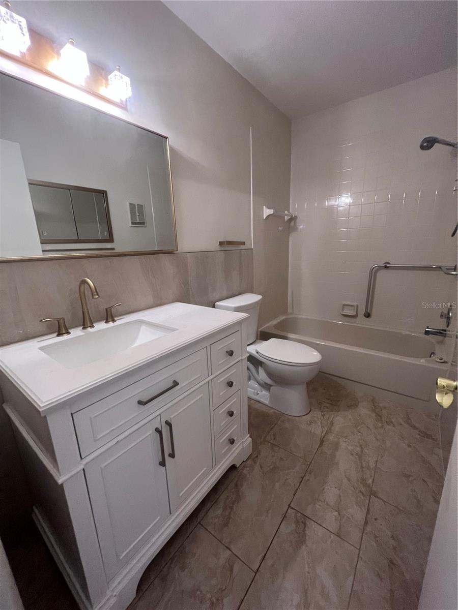 Image 20 of 26 For 2287 Philippine Drive 43
