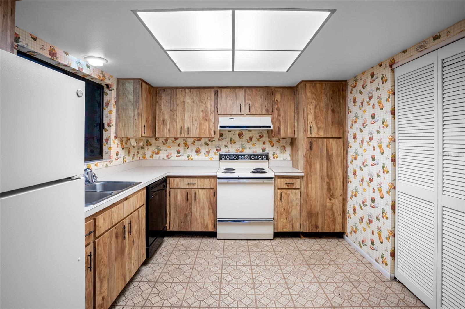 Image 12 of 31 For 2549 Oakleaf Lane 36c
