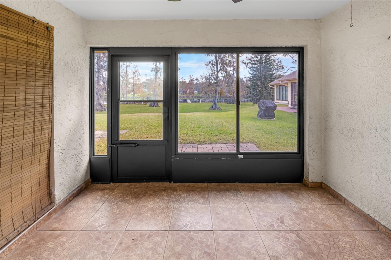 Image 22 of 31 For 2549 Oakleaf Lane 36c