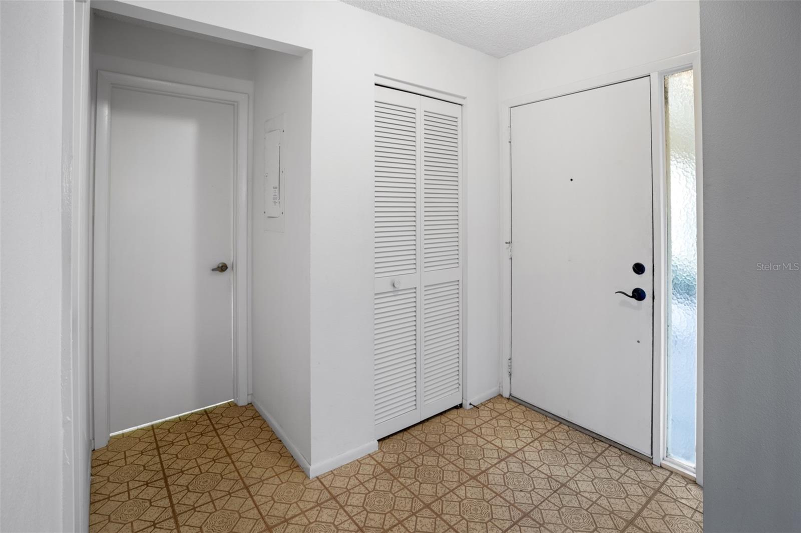 Image 23 of 31 For 2549 Oakleaf Lane 36c