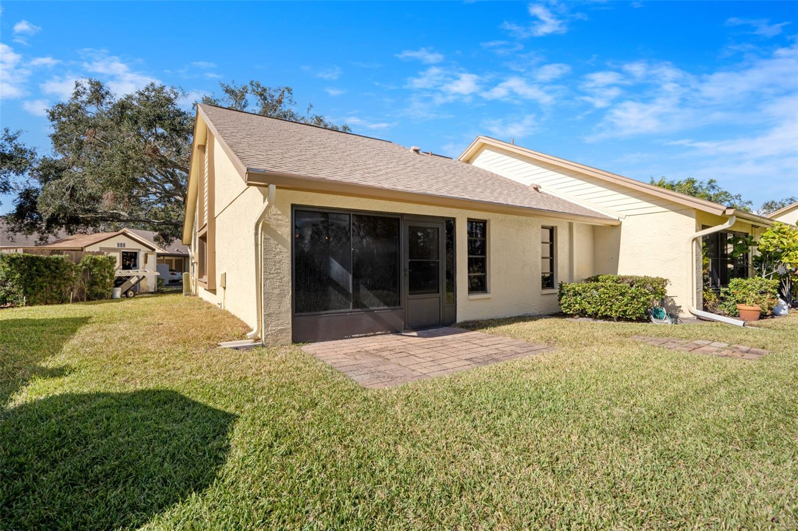 Image 7 of 31 For 2549 Oakleaf Lane 36c