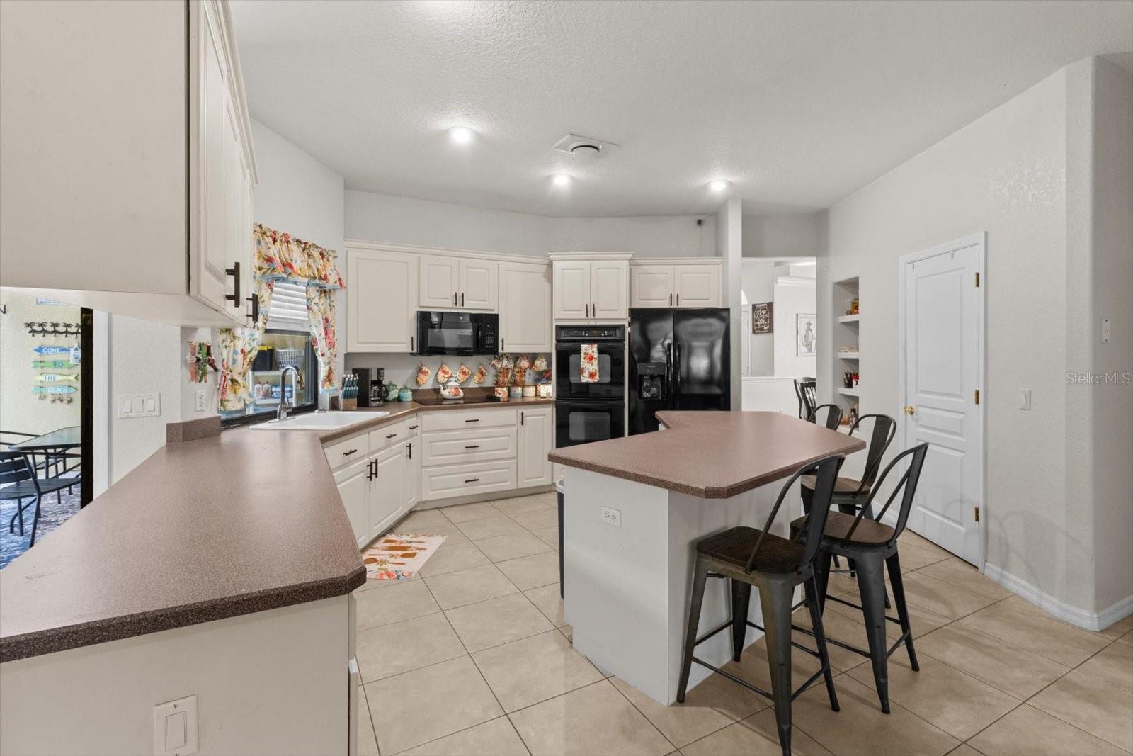 Image 3 of 54 For 657 Keller Street