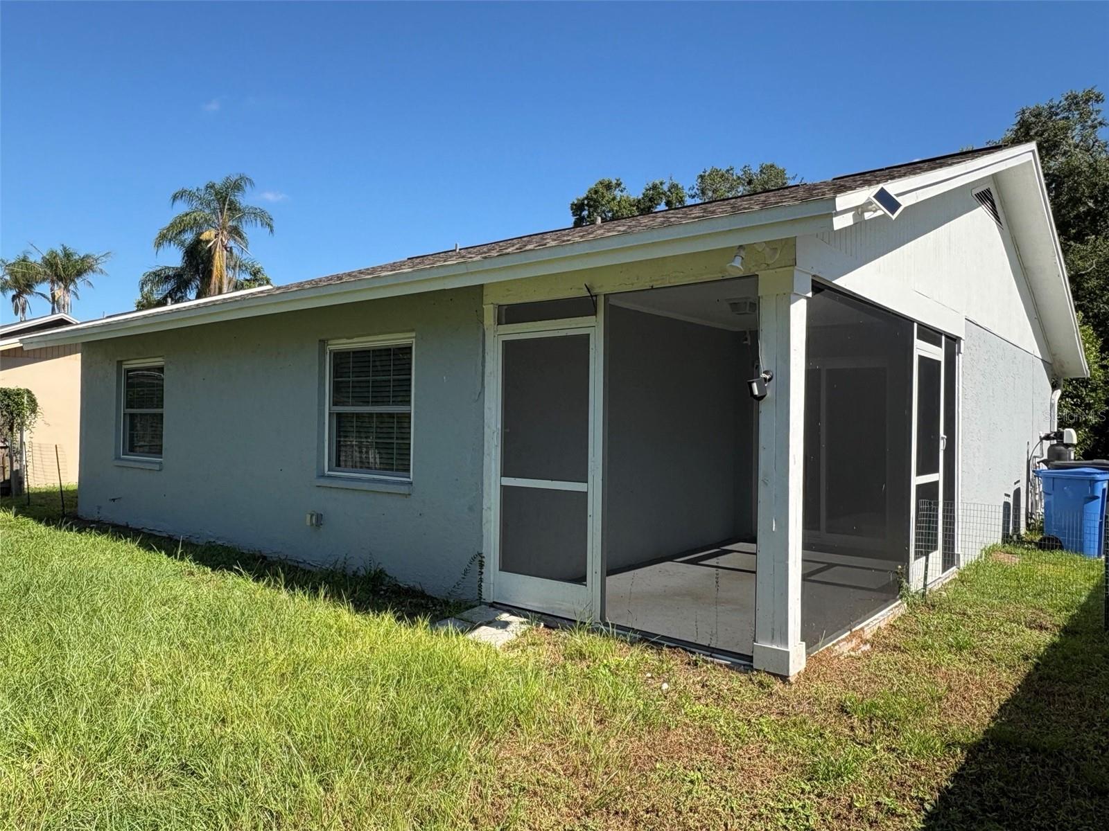 Image 3 of 14 For 7412 Manhattan Drive