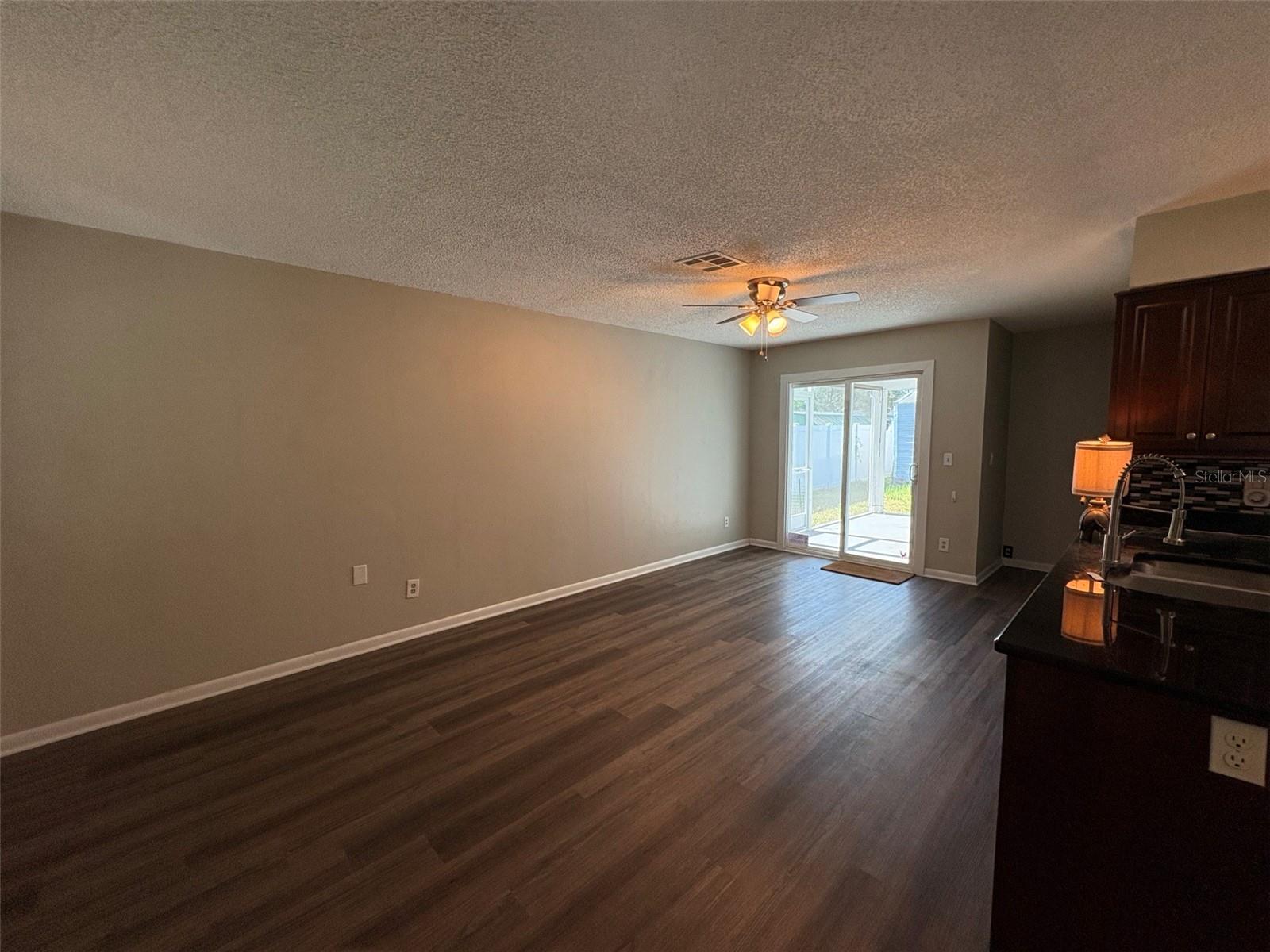 Image 6 of 14 For 7412 Manhattan Drive