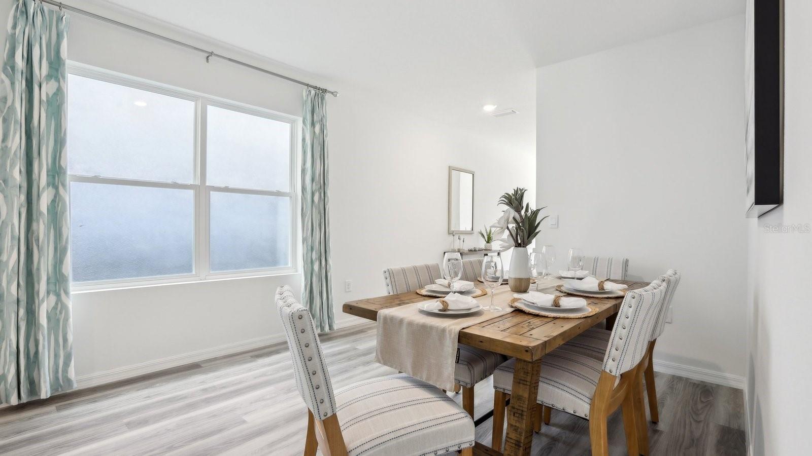 Listing photo id 10 for 32520 Weathered Oak Drive