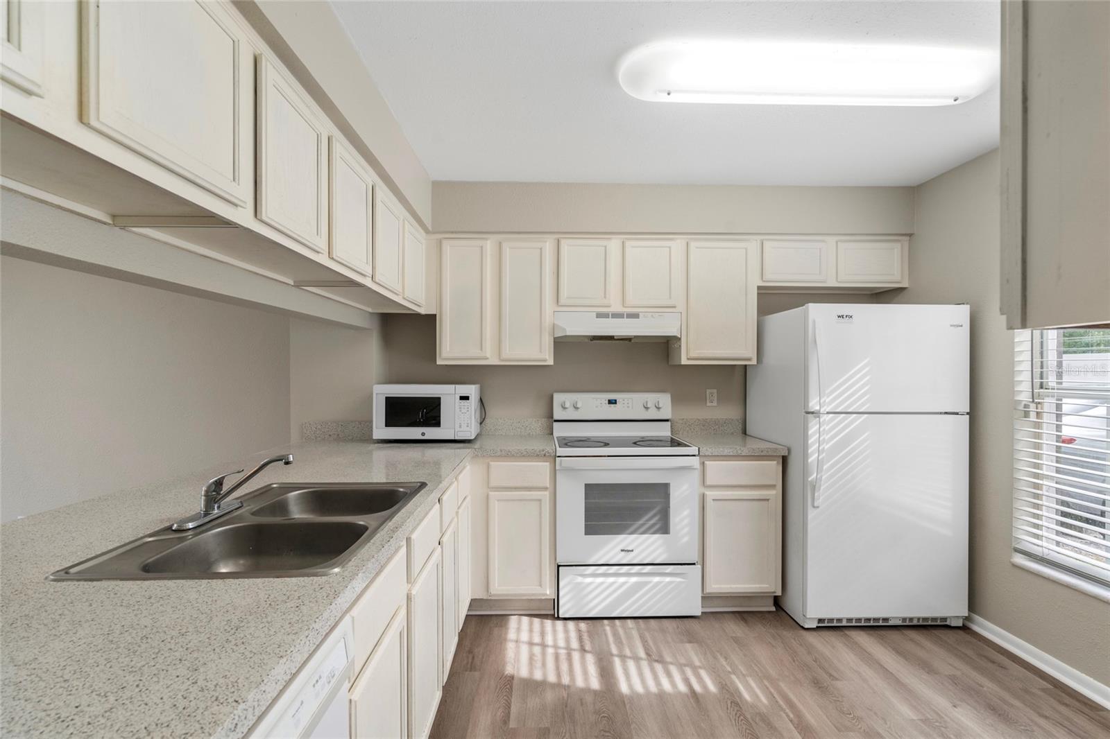 Image 11 of 32 For 5172 Sunridge Palms Drive 0000