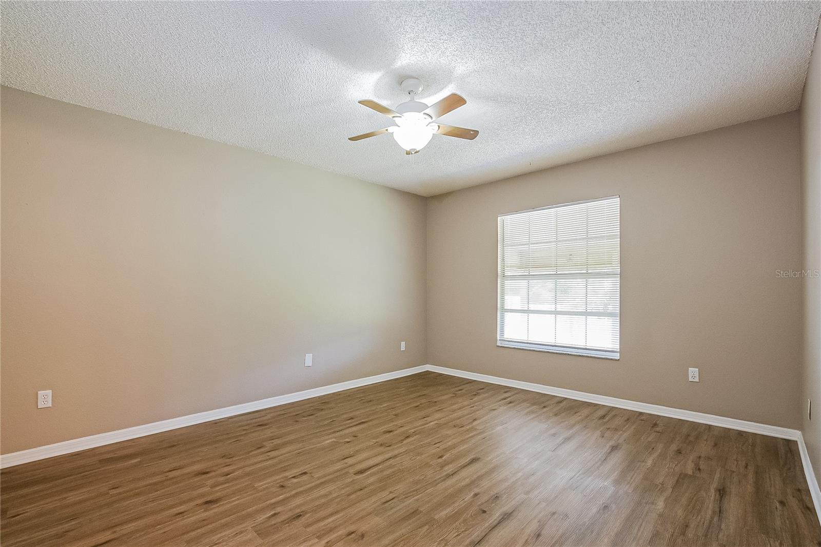Image 10 of 16 For 6651 Meritmoor Circle
