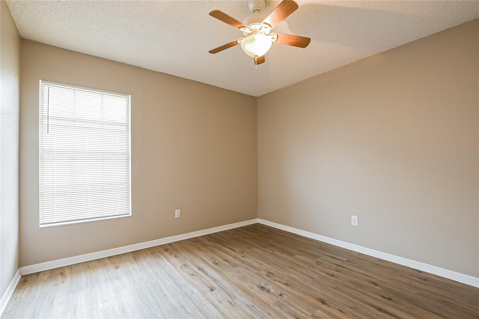 Image 14 of 16 For 6651 Meritmoor Circle