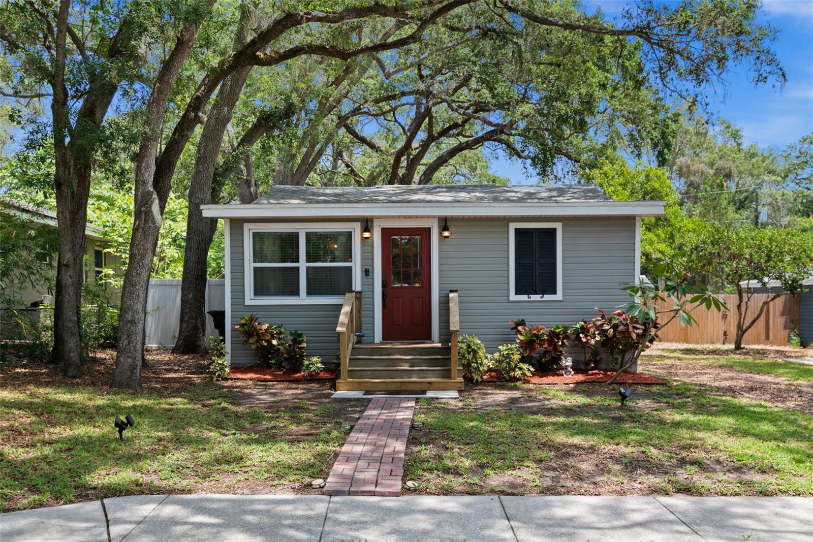 Details for 508 5th Avenue Ne, LARGO, FL 33770