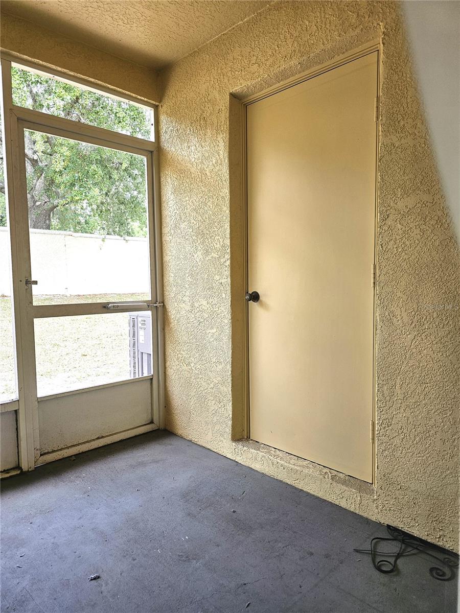 Image 22 of 24 For 2252 Lake Woodberry Circle
