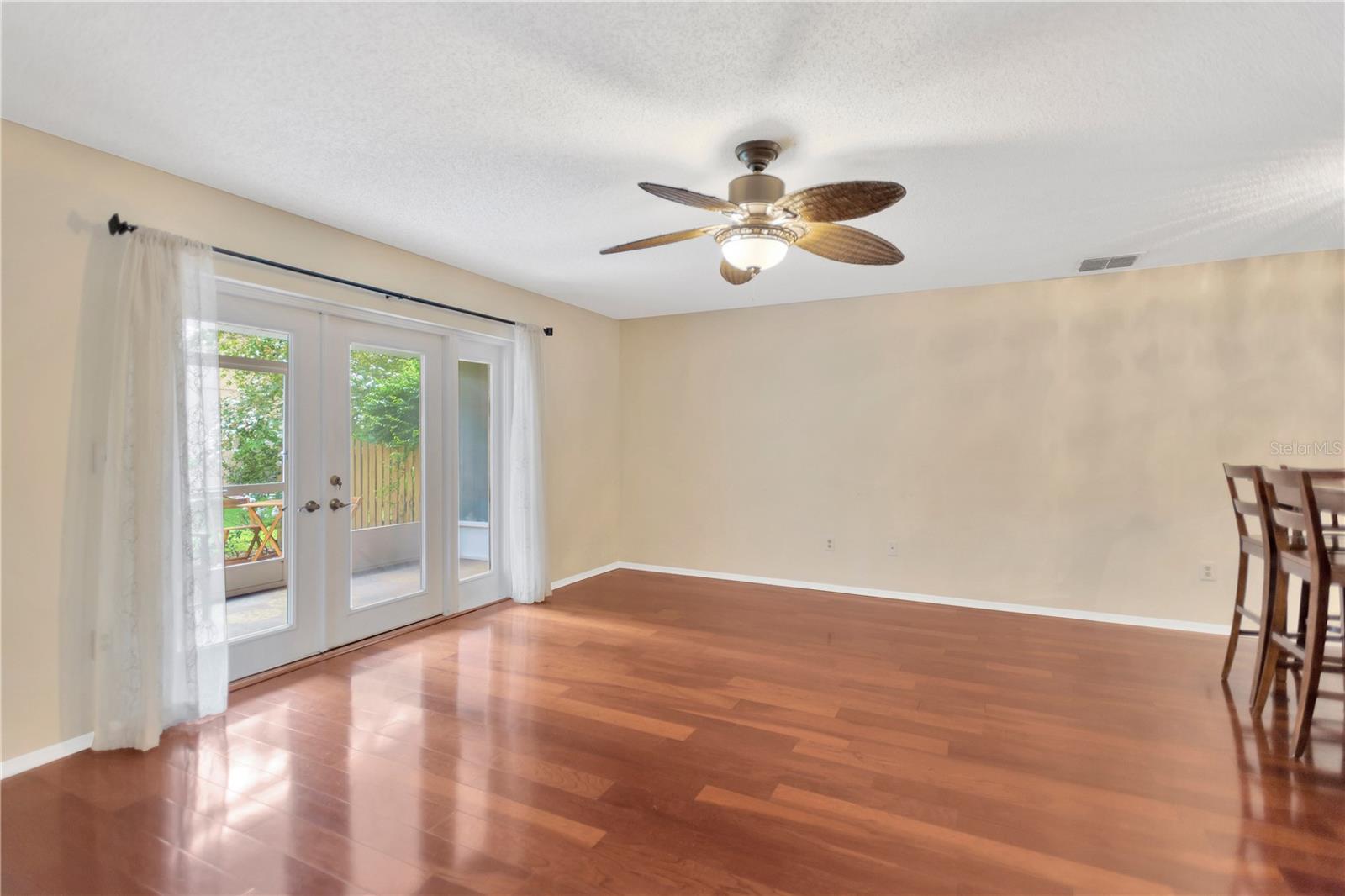 Image 10 of 27 For 605 Chippenham Boulevard