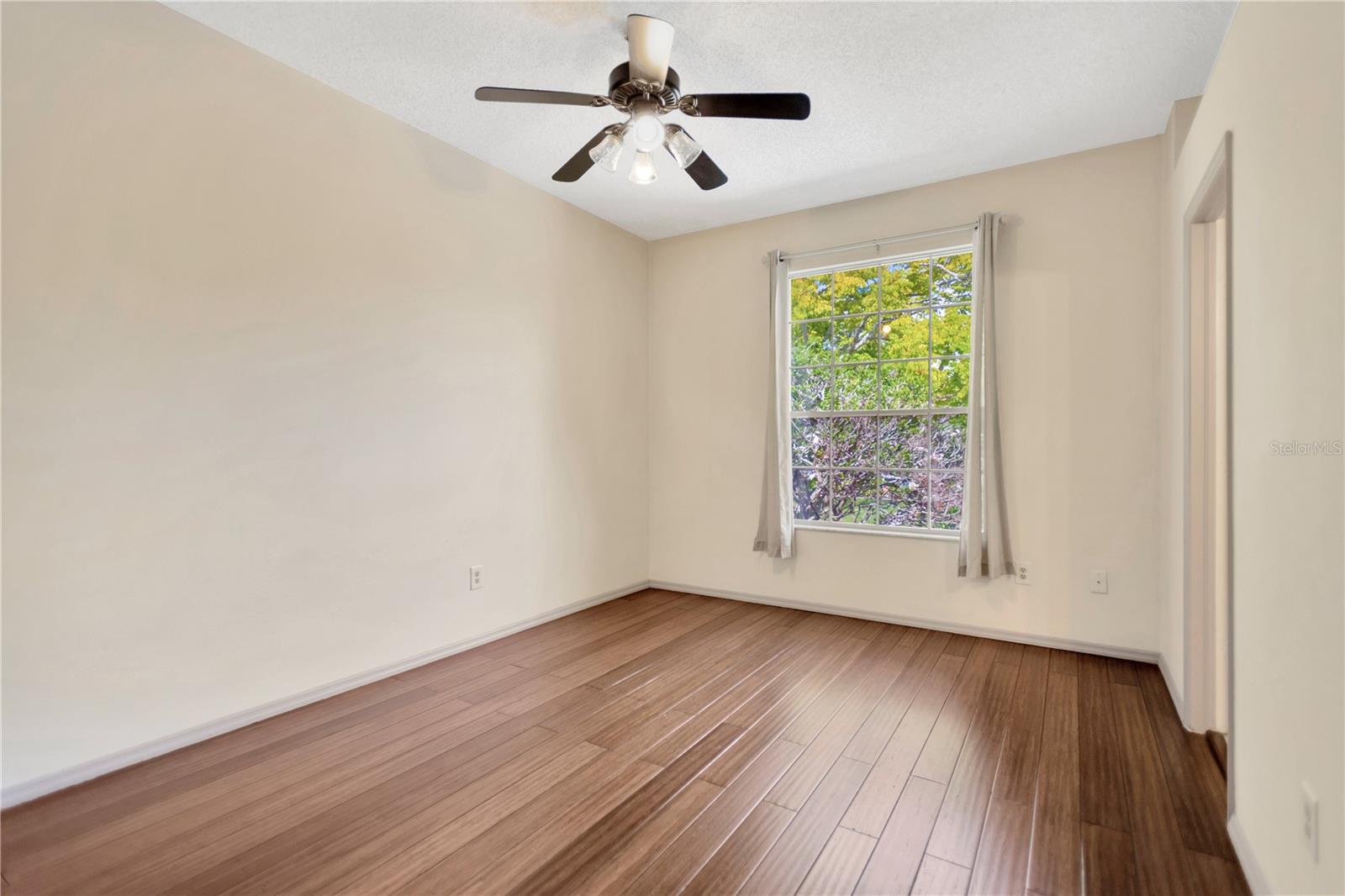 Image 13 of 27 For 605 Chippenham Boulevard