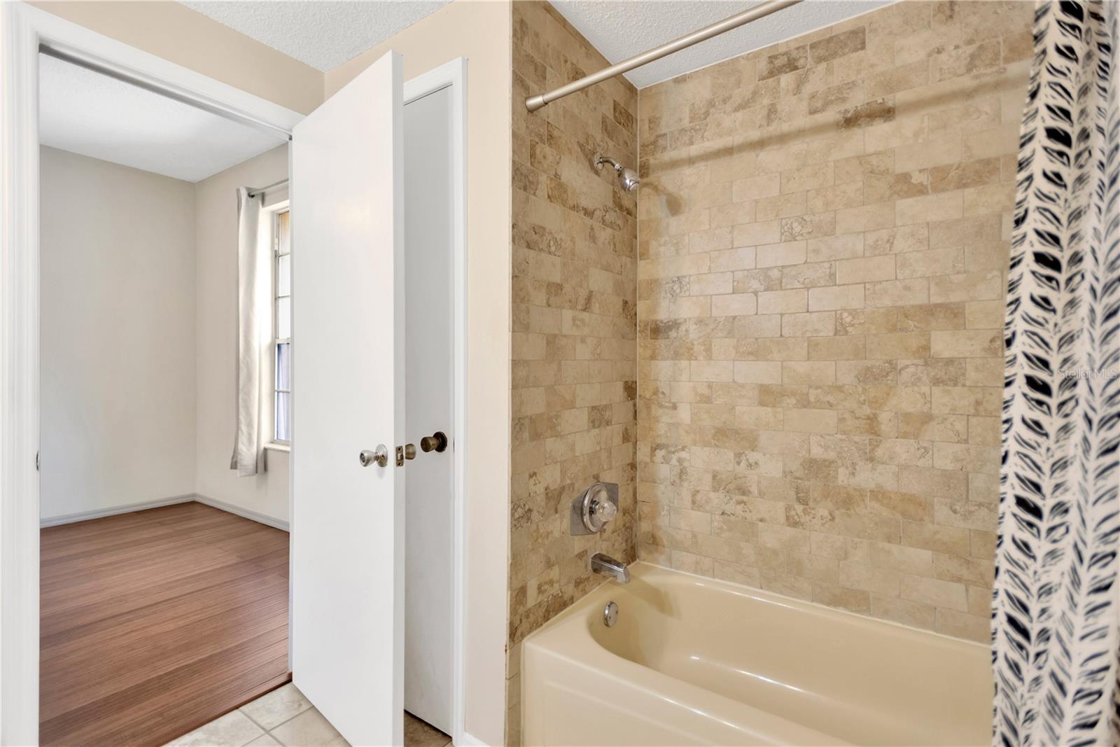 Image 14 of 27 For 605 Chippenham Boulevard