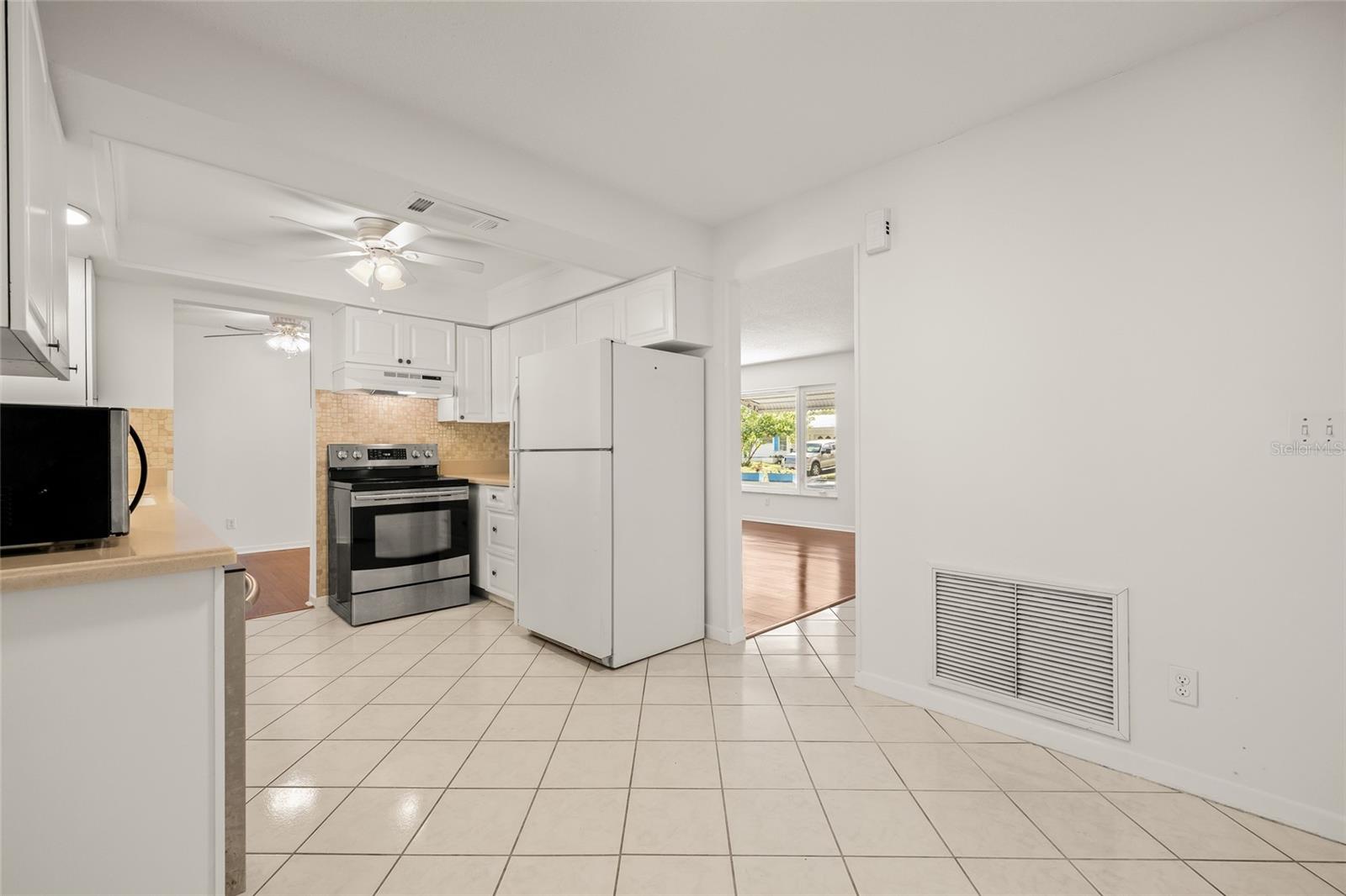 Image 11 of 44 For 9460 45th Way N