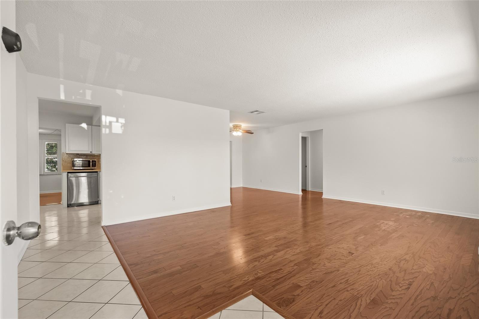 Image 4 of 44 For 9460 45th Way N