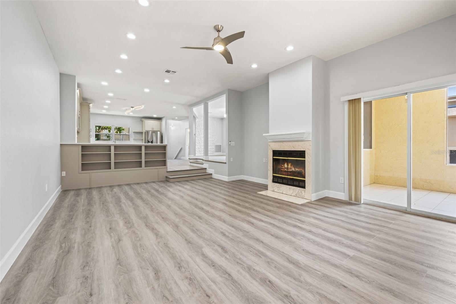 Image 16 of 58 For 487 Pinellas Bayway S 201