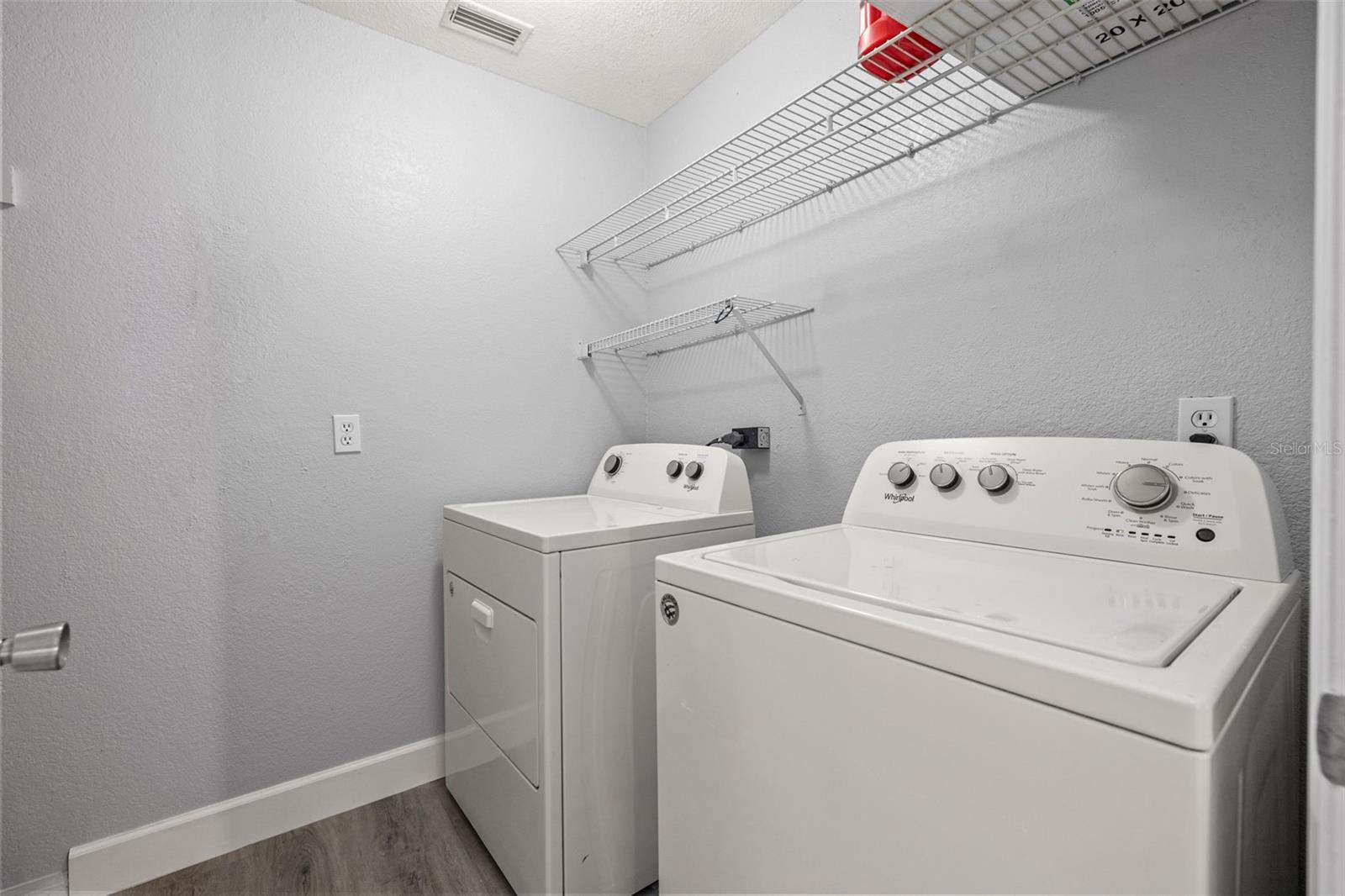 Image 32 of 58 For 487 Pinellas Bayway S 201