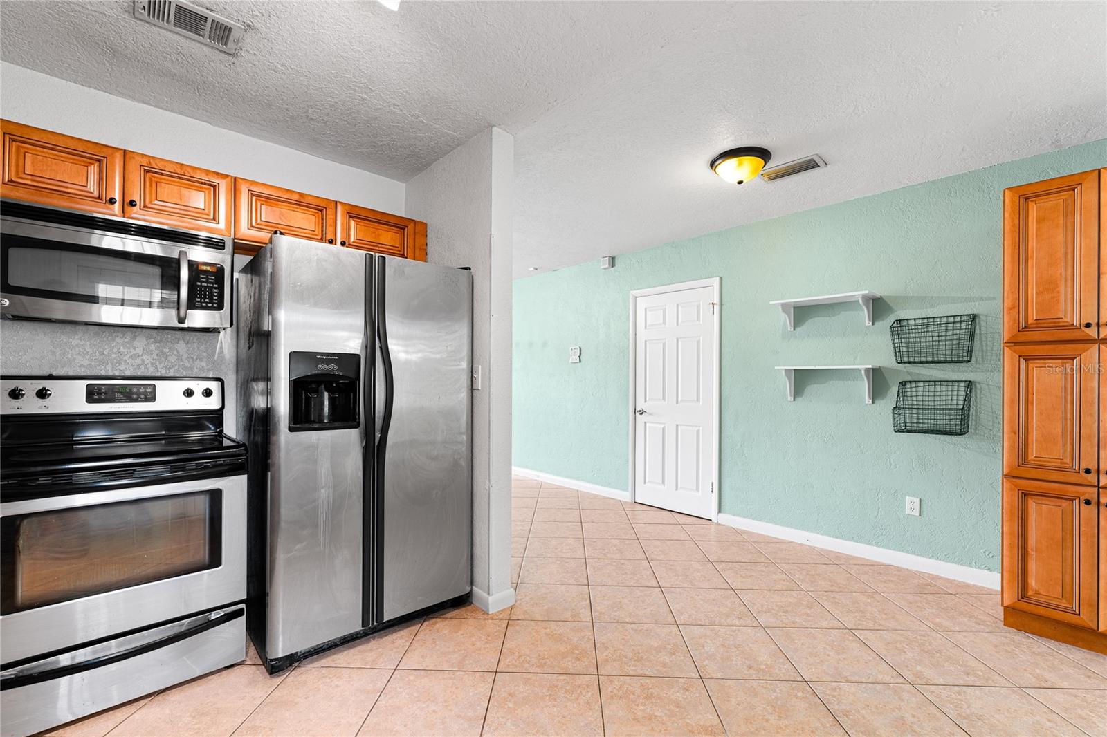 Image 14 of 54 For 10908 Elbow Drive