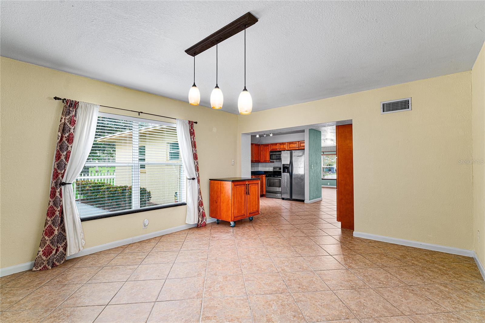 Image 19 of 54 For 10908 Elbow Drive