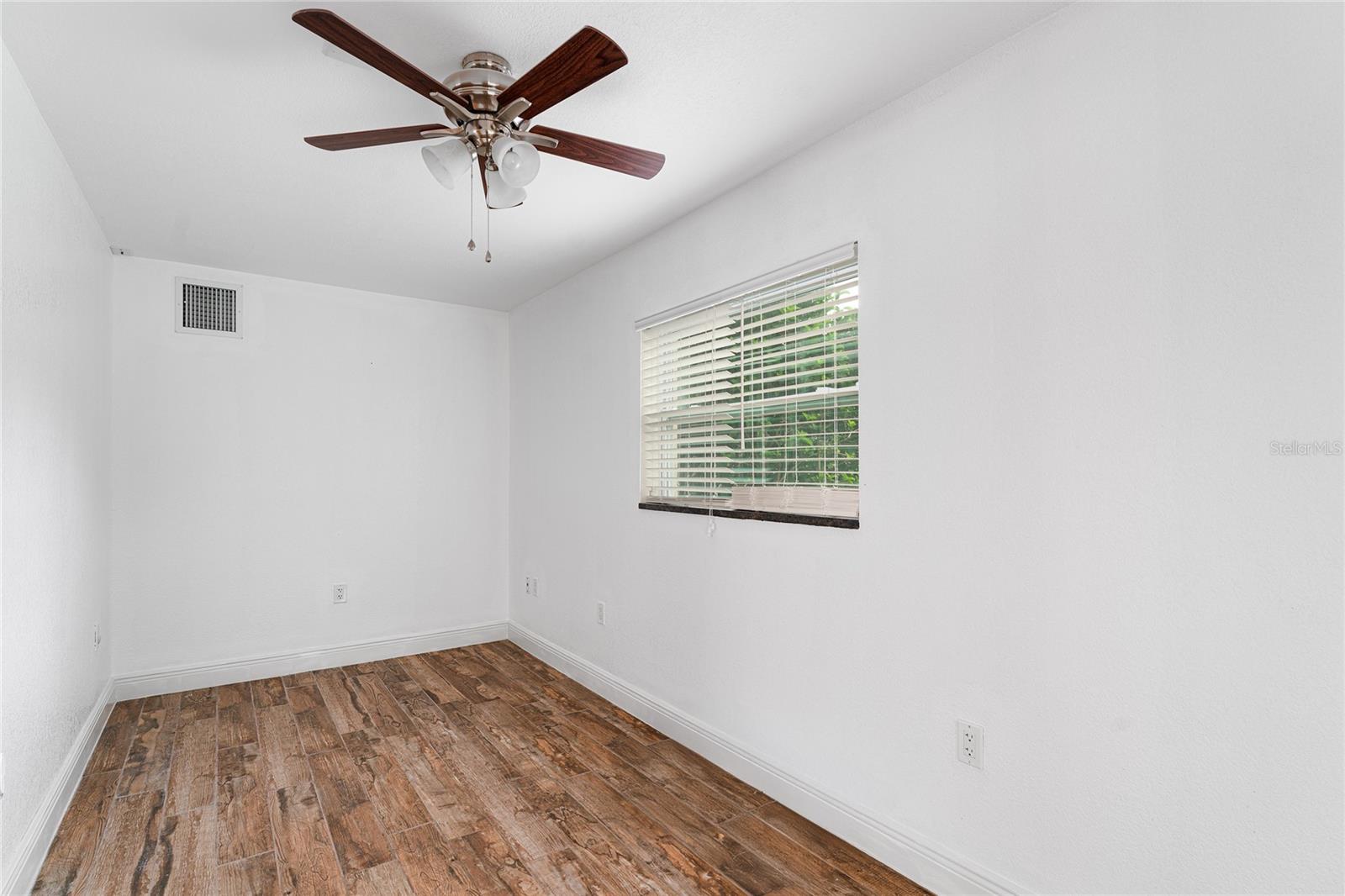 Image 38 of 54 For 10908 Elbow Drive