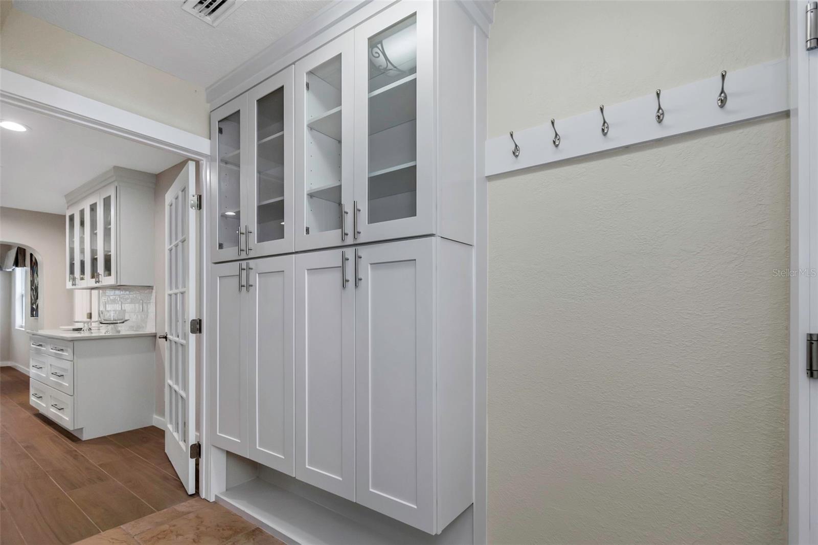 Image 16 of 79 For 2801 Miriam Street S