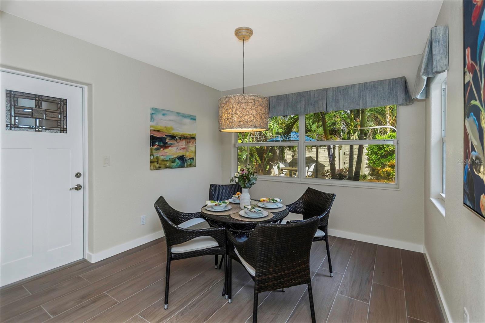 Image 27 of 79 For 2801 Miriam Street S