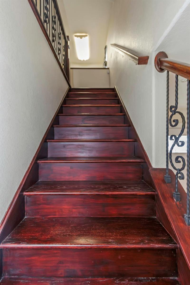 Image 34 of 79 For 2801 Miriam Street S