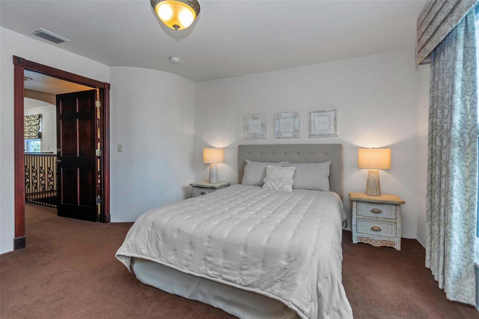 Image 40 of 79 For 2801 Miriam Street S