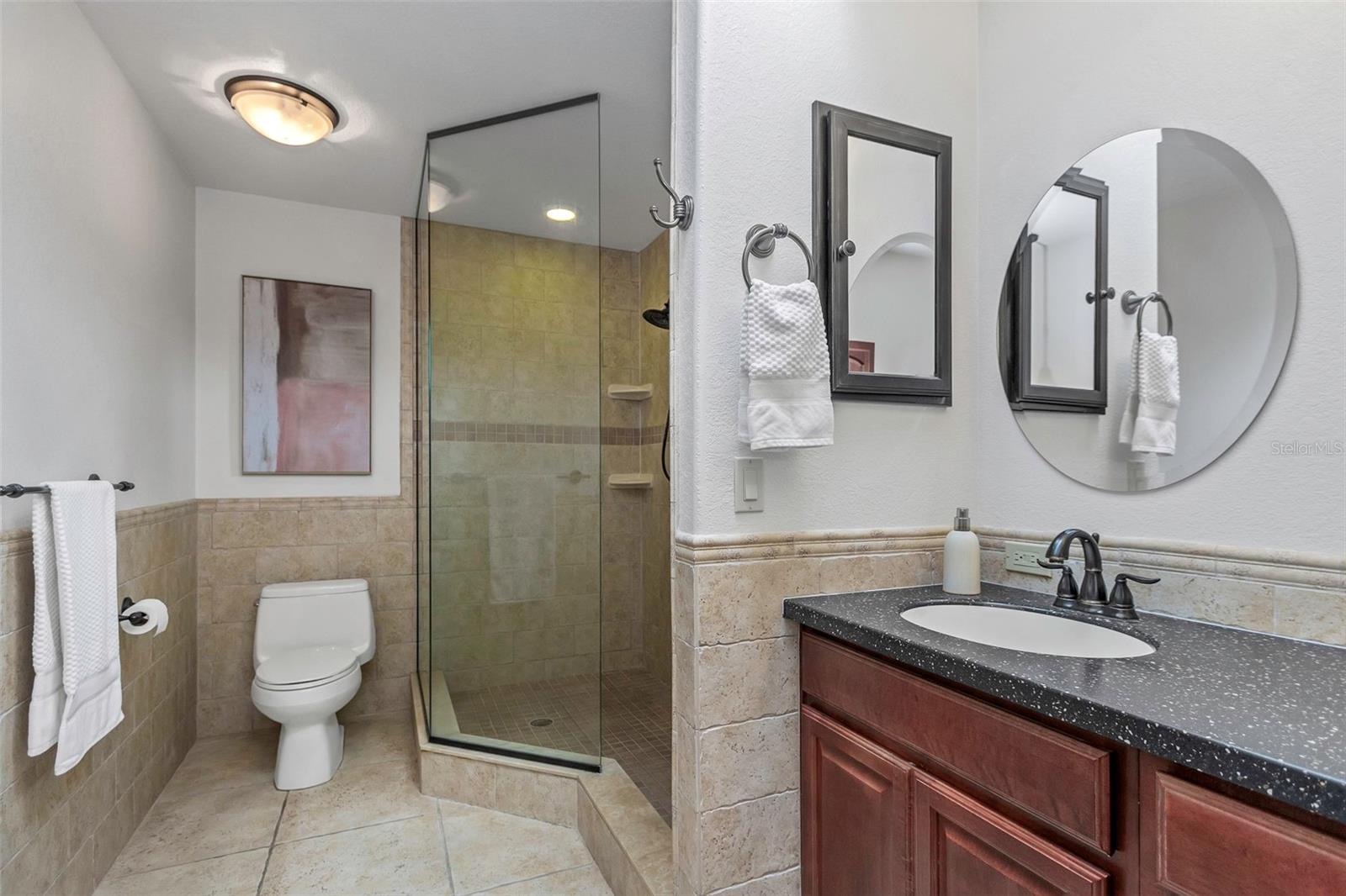 Image 44 of 79 For 2801 Miriam Street S