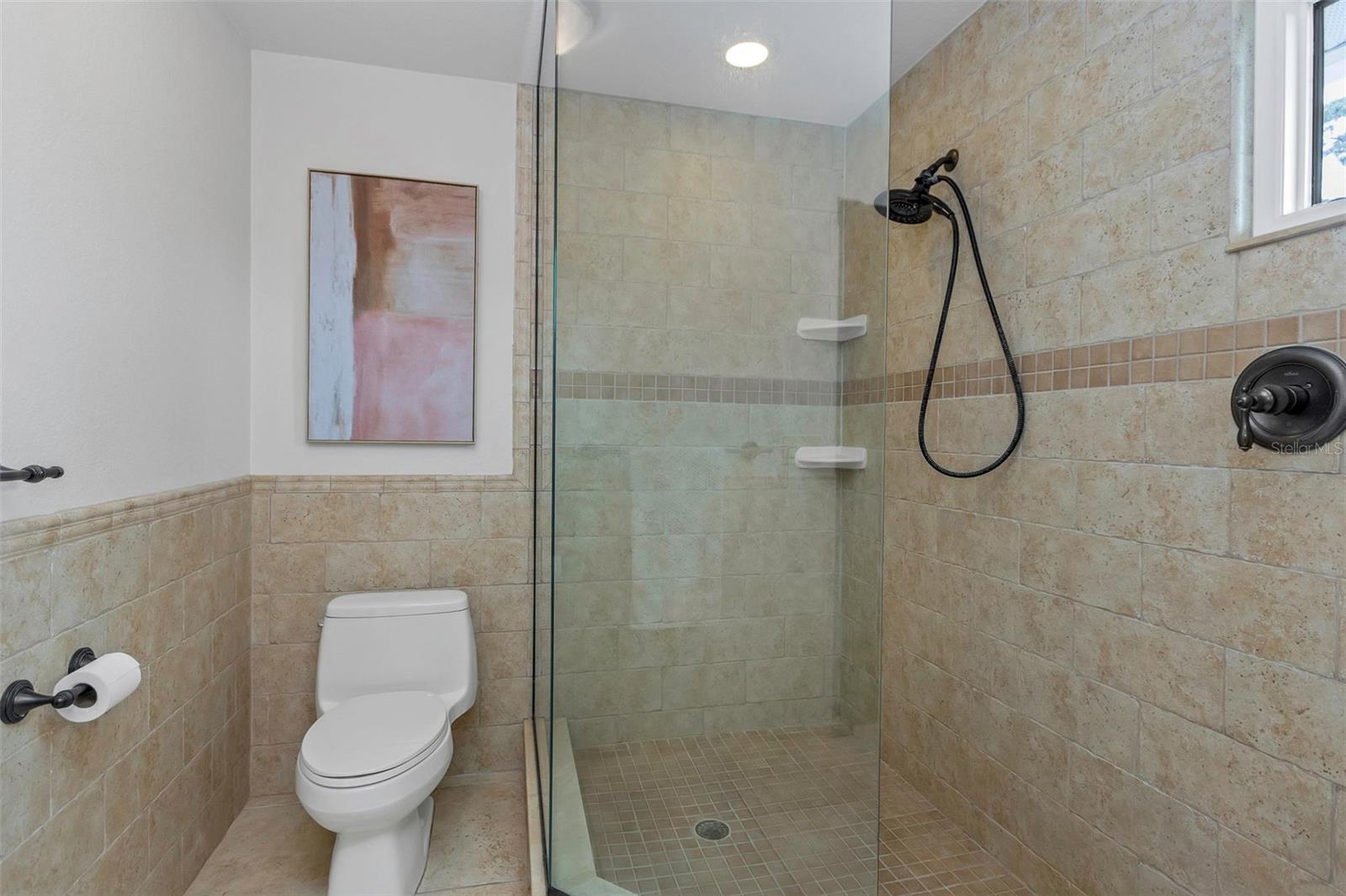 Image 45 of 79 For 2801 Miriam Street S