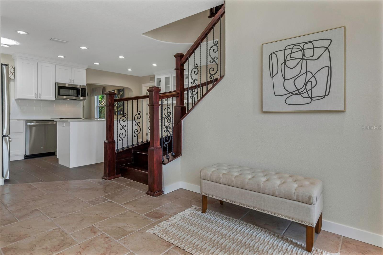 Image 5 of 79 For 2801 Miriam Street S