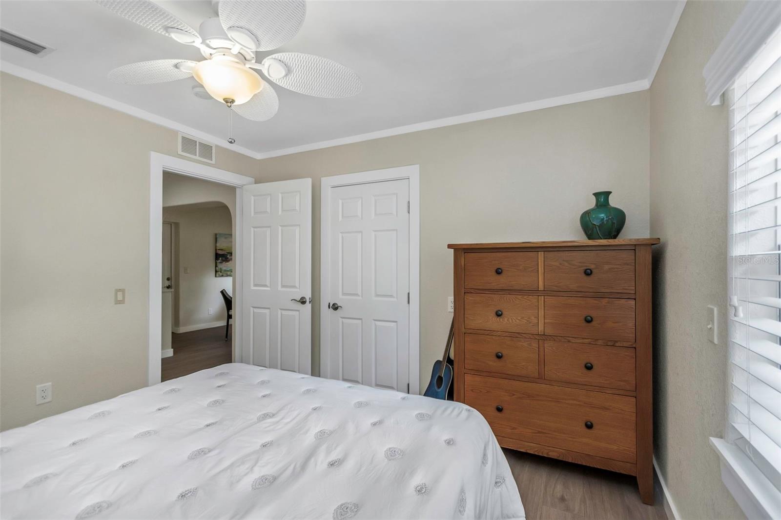 Image 62 of 79 For 2801 Miriam Street S
