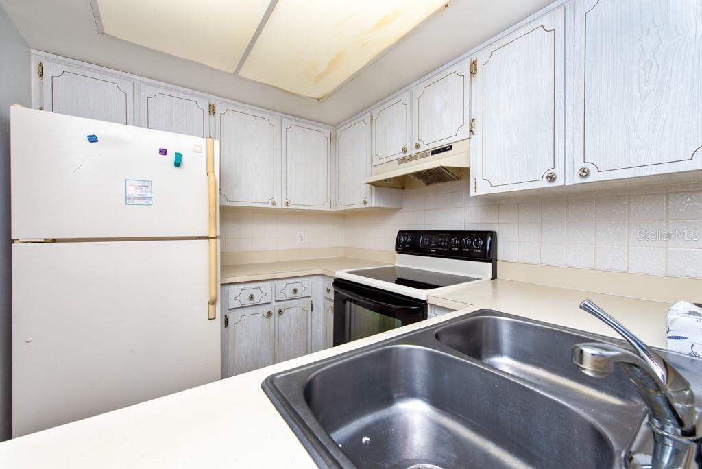 Image 10 of 27 For 4826 Marine Parkway 204