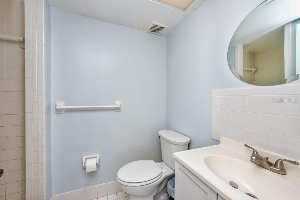 Image 15 of 27 For 4826 Marine Parkway 204