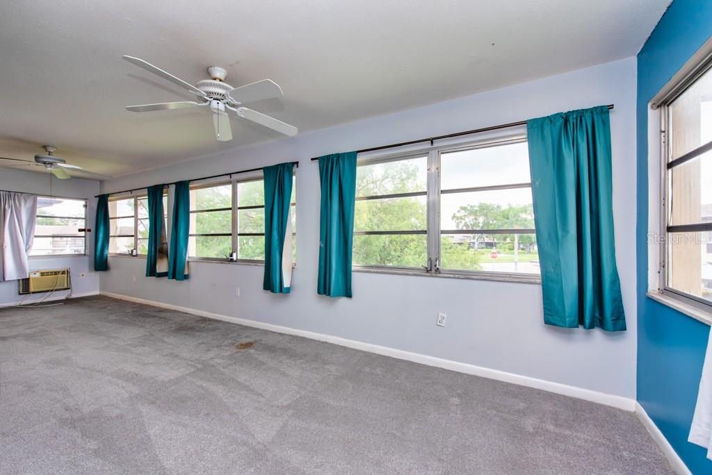 Image 16 of 27 For 4826 Marine Parkway 204