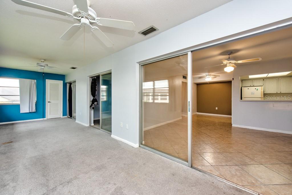 Image 18 of 27 For 4826 Marine Parkway 204