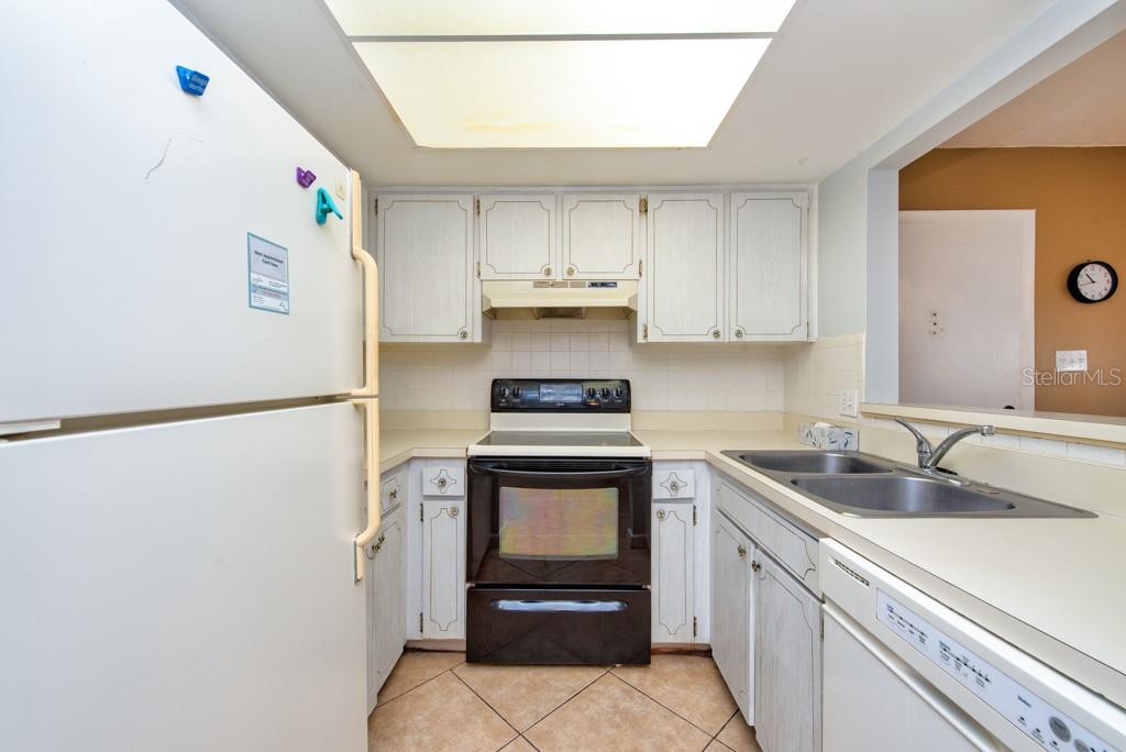 Image 8 of 27 For 4826 Marine Parkway 204